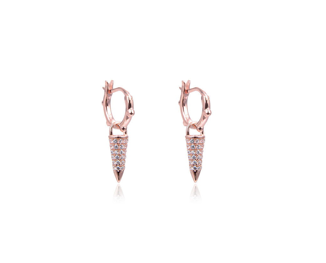 mini-creoles-pointes-cones-brillants-plaque-or-rose-zirconium